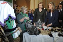 La Ministra Ana Mato y la Presidenta de Aragón, Luisa Fernanda Rudí, en los actos de clausura del Año Europeo del Envejecimiento Activo, celebrados en Zaragoza